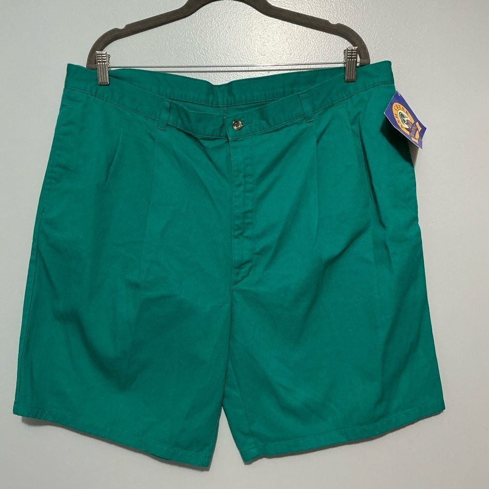 Ash Creek Trading Men's Vintage Green pleated Shorts size 42 NWT